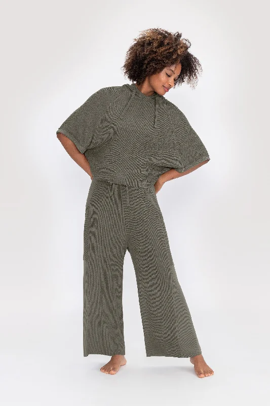 Renaissance Style Swell Pantacourt Pants