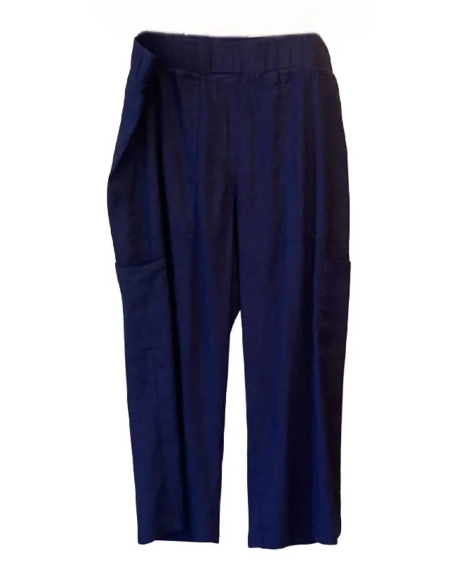 Multi-functional style Women's Crop Cargo Pant In Navy