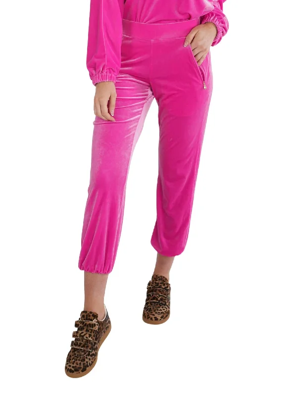 Street Style Downtown Jogger In Fuchsia Fedora