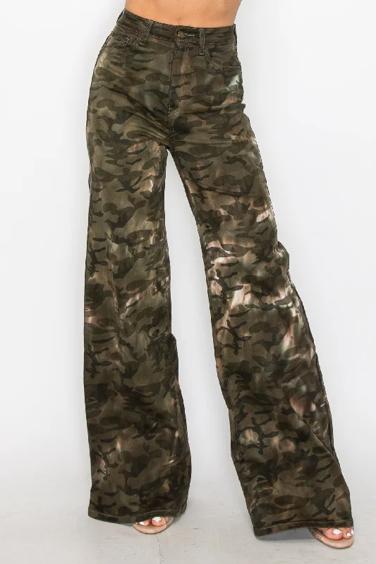 Leisure Travel Overdrive Wide Leg Camo Jean