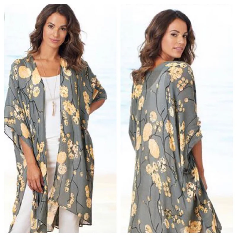 Effortless Elegance Grey Gardens Topper one size $79