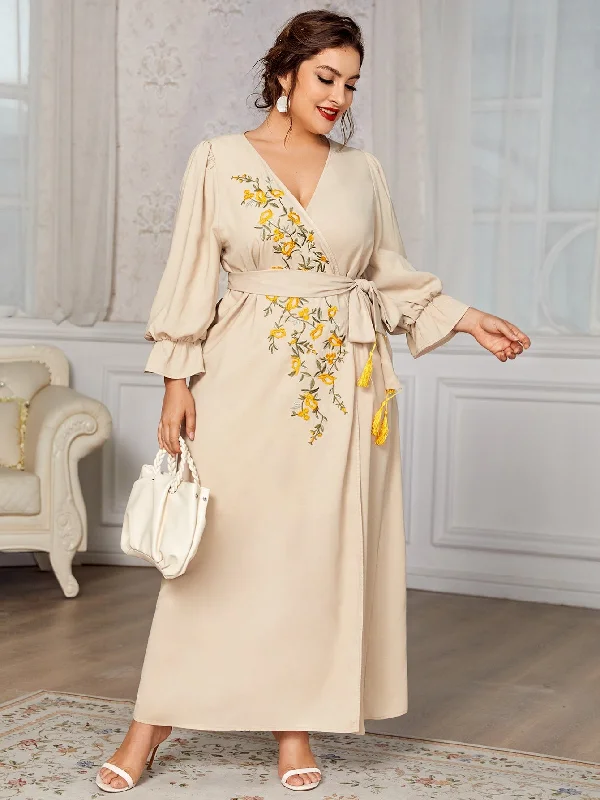 High-end Fashion Boho Floral Embroidery Long Sleeve V Neck Flared High Waist Maxi Plus Size Dress