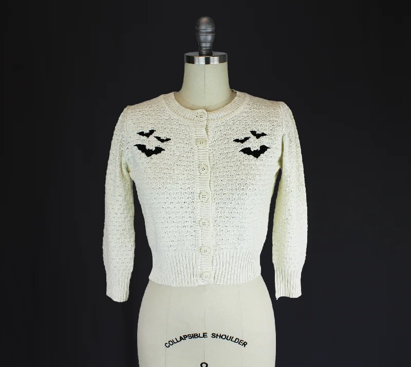 Retro Literary Style Ivory Embroidered Bat Sweater 3/4 Sleeve Cardigan Sweater
