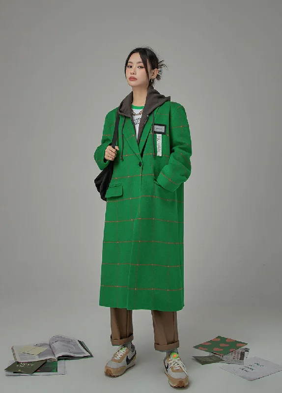 Youthful Vitality Dwelling Into Winter Checkered Long Coat