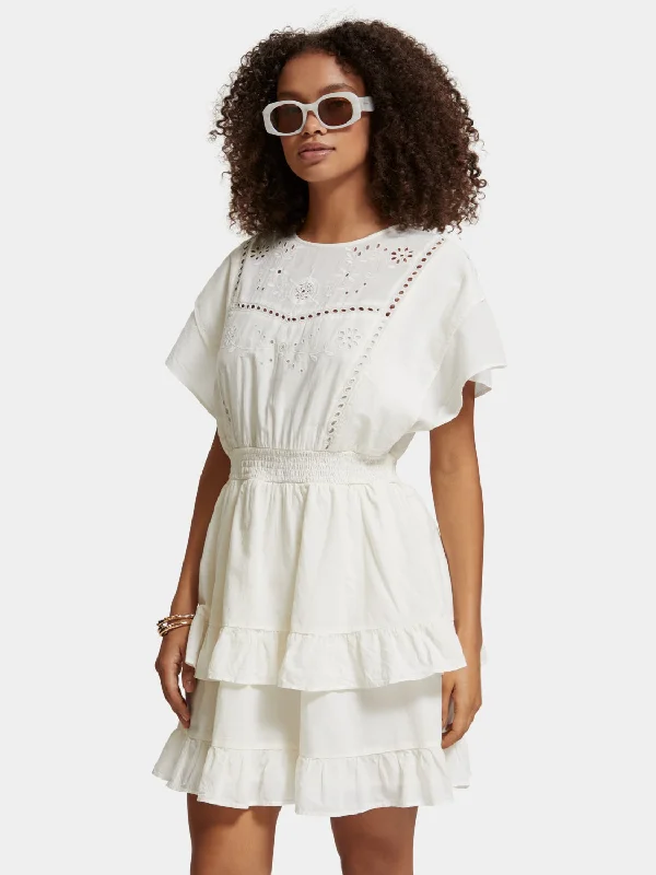 Relaxed Fashion Broiderie anglaise midi dress