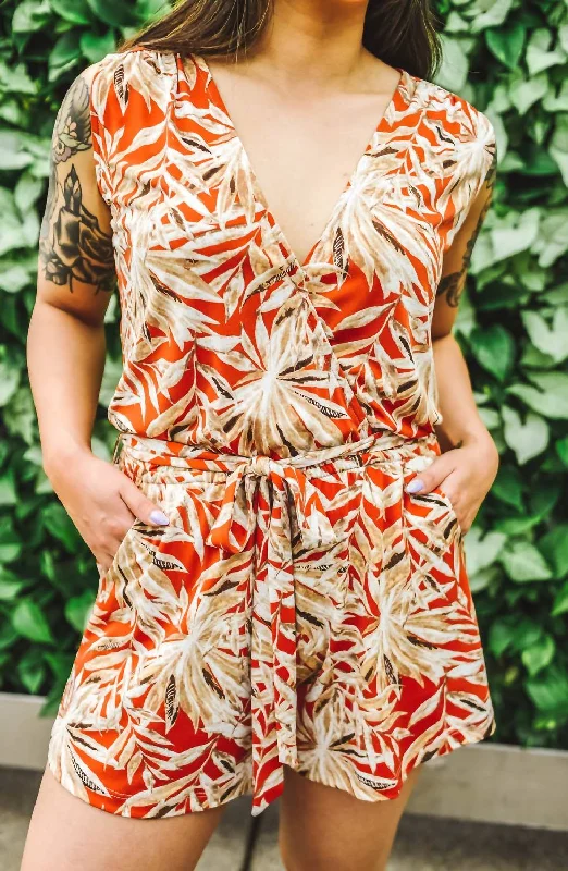 Relaxed Wear Donna Romper In Rust Palm Print