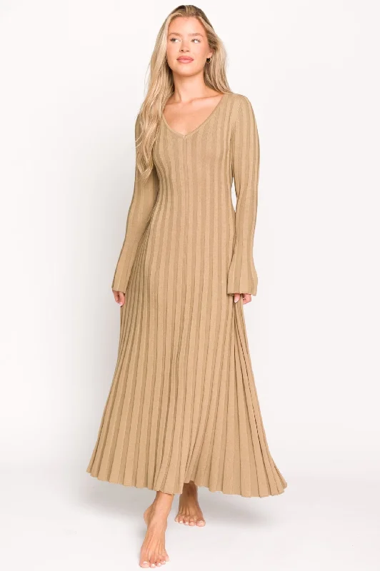 Urban Fashion Hadley Long Sleeve V-Neck Knit Maxi Dress in Espresso