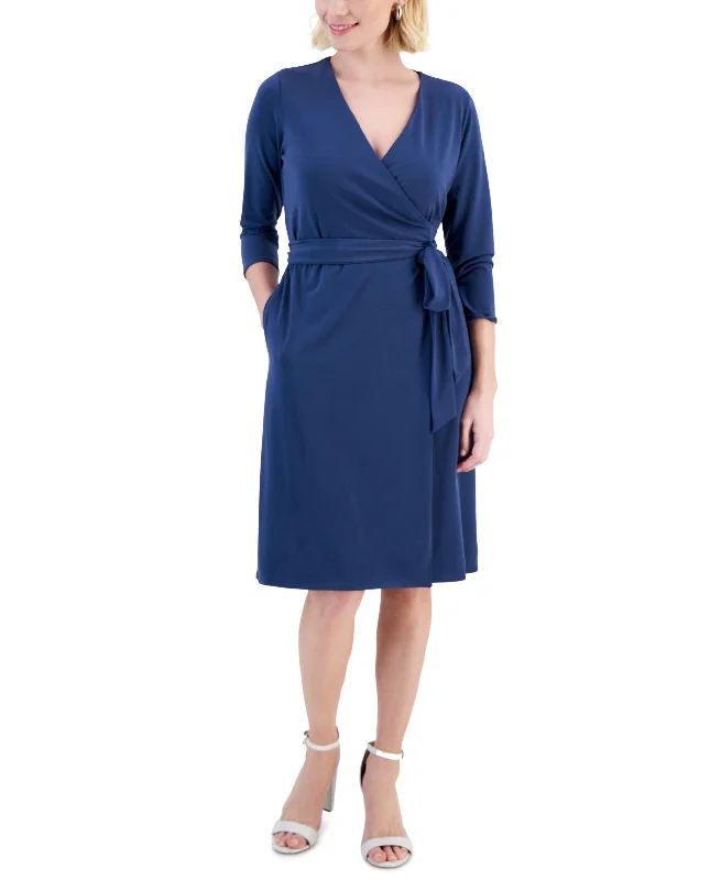 Retro Style Petite Printed 3/4-Sleeve Wrap Dress