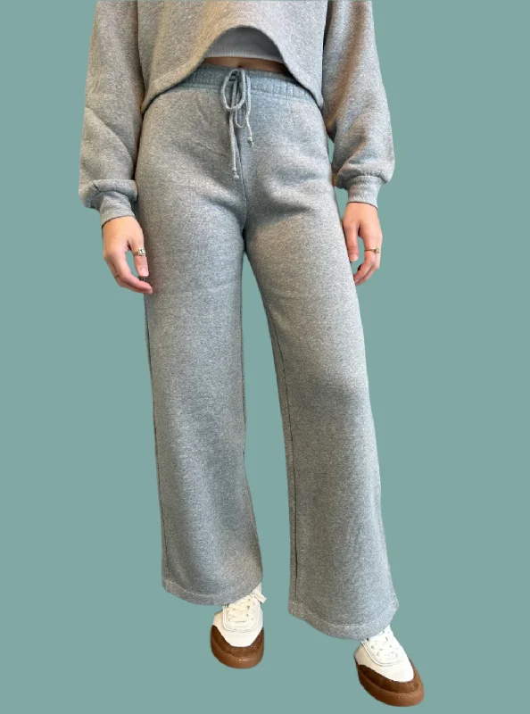 Elegant And Elegant Feeling The Moment Sweatpant
