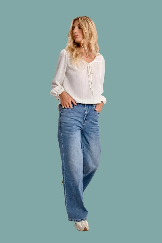 Sports litigation style Jenny Crop Jean