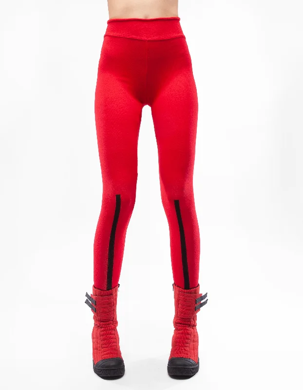 Editorial Design LEGGINGS BRAVE LINE