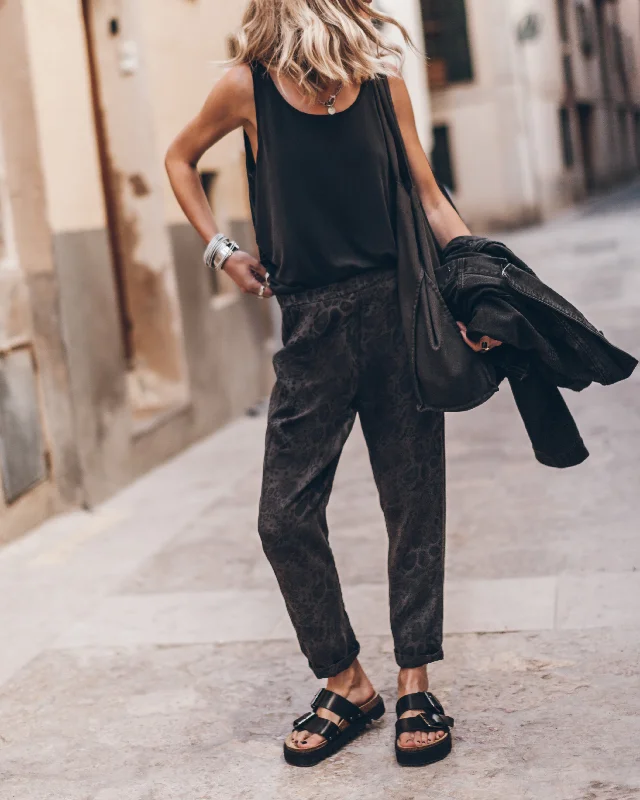 Casual Comfort The Printed Dark Chill Pants