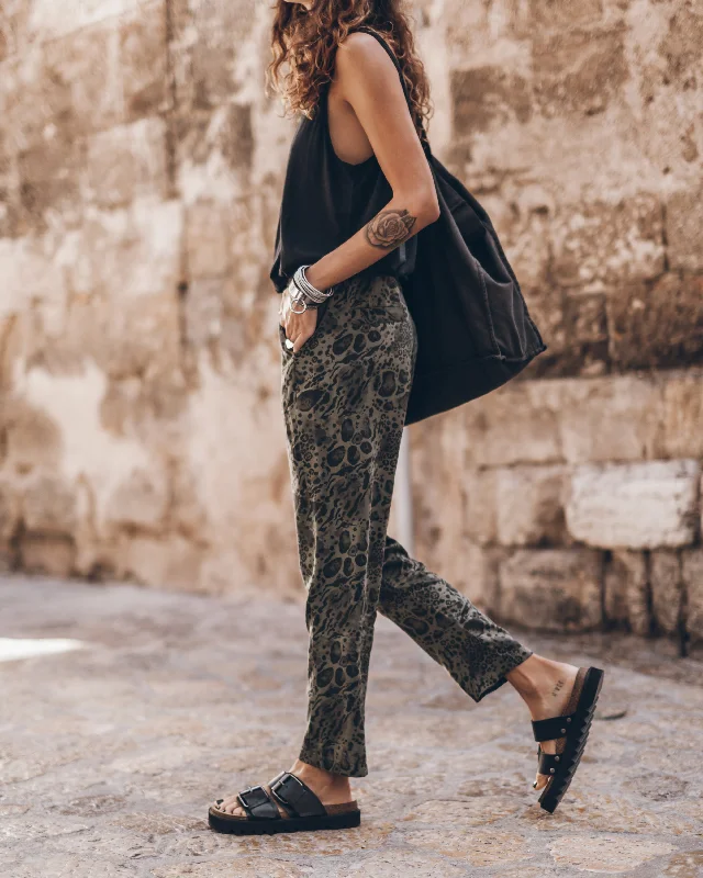 Romantic And Sweet The Printed Green Chill Pants